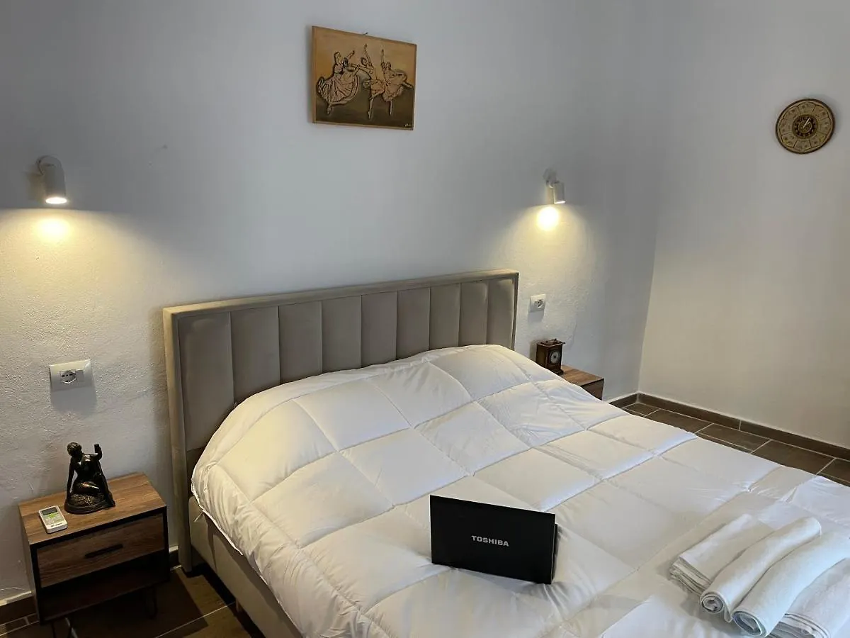Kamu'S Villa With Terrace Tirana Aparthotel